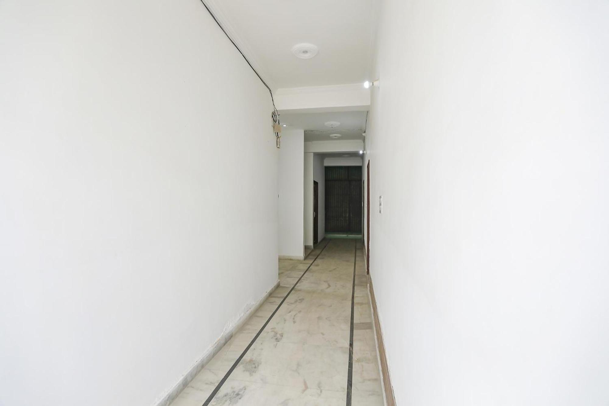 Отель Fabexpress Samira Residency, Near Botanical Garden Нойда Экстерьер фото