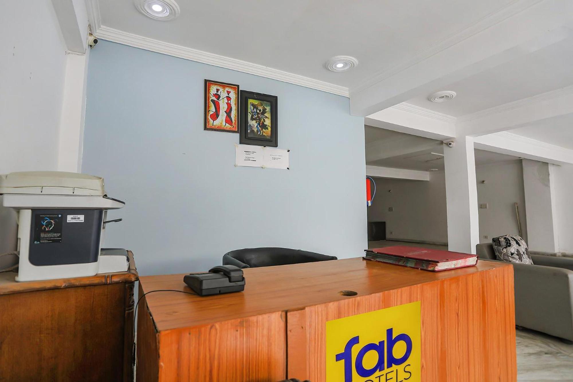 Отель Fabexpress Samira Residency, Near Botanical Garden Нойда Экстерьер фото